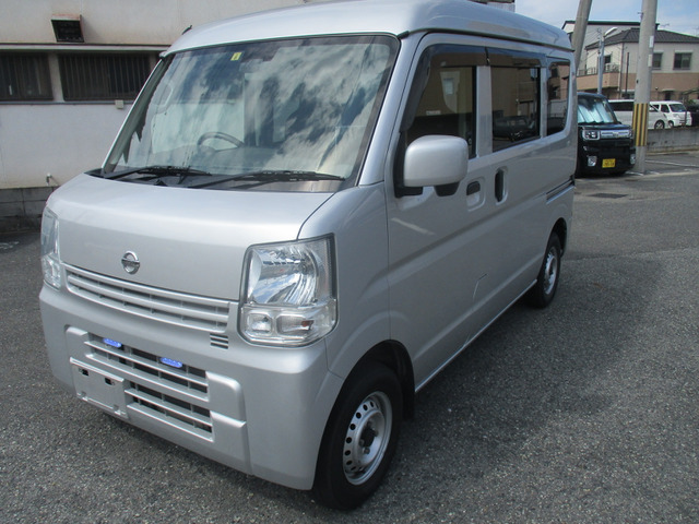 日産 NV100クリッパー 