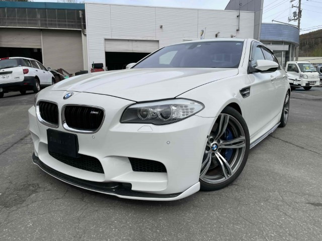 BMW M5 