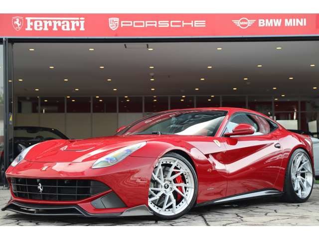 フェラーリ F12ベルリネッタ 