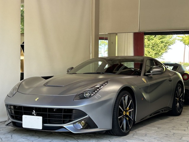 フェラーリ F12ベルリネッタ 