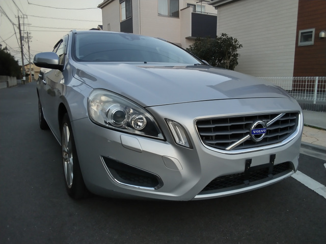 ボルボ V60 