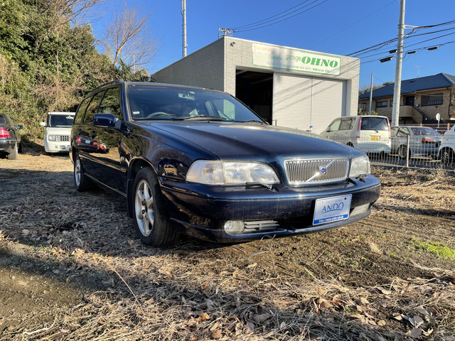 ボルボ V70 