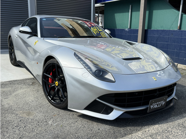 フェラーリ F12ベルリネッタ 