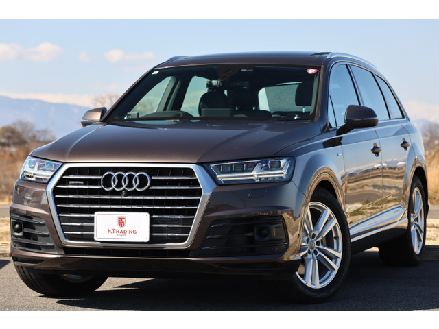 アウディ Q7 