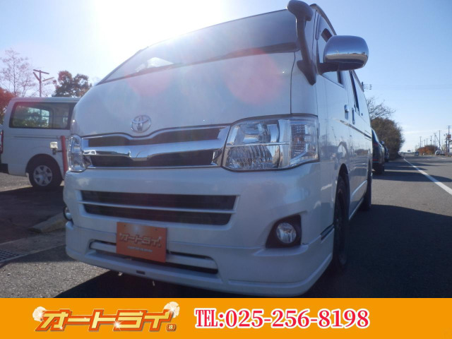 トヨタ ハイエースバン 