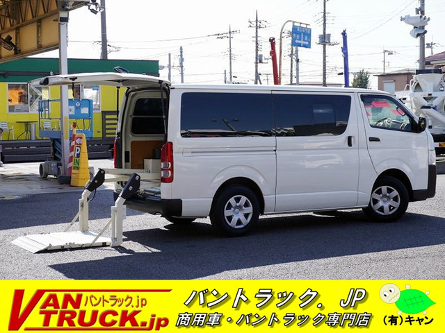 トヨタ ハイエースバン 