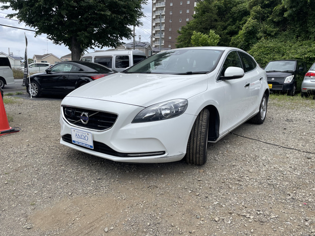 ボルボ V40 