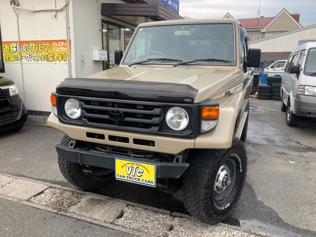 トヨタ ランドクルーザー70 