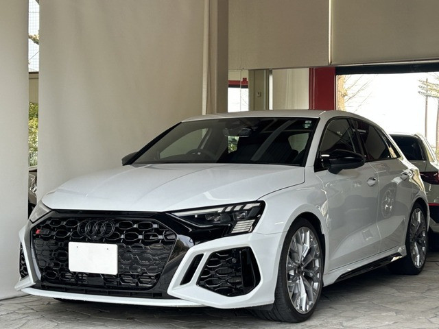 アウディ RS3スポーツバック 