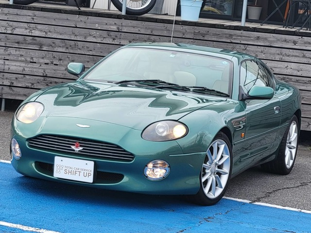 アストンマーティン DB7 