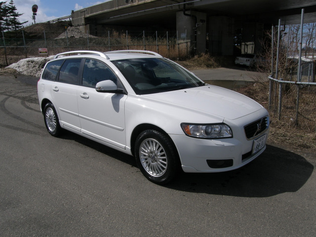ボルボ V50 