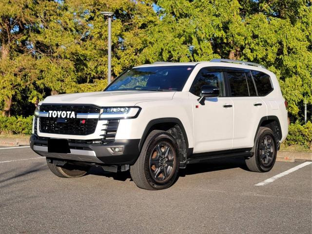 トヨタ ランドクルーザー300 