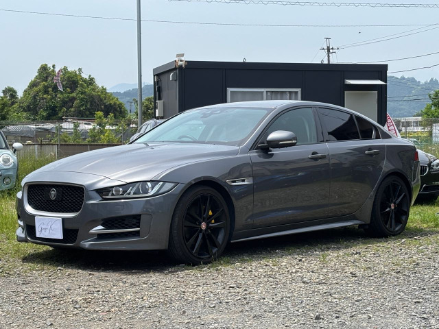 ジャガー XE 