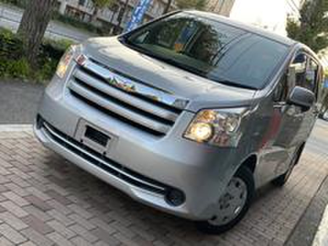 トヨタ ノア 