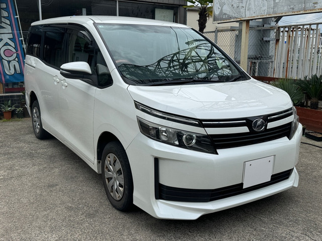トヨタ ヴォクシー 