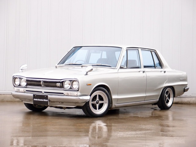 日産 スカイライン 