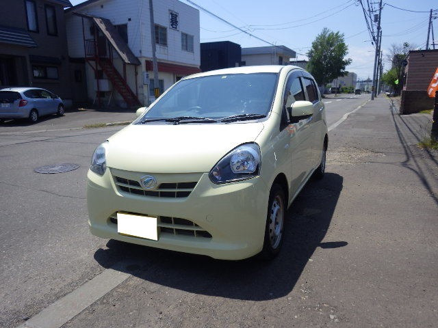ダイハツ ミライース 