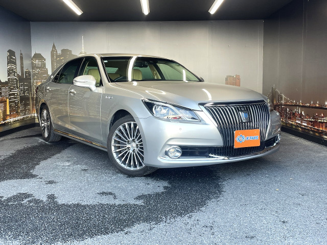 トヨタ クラウンマジェスタ 