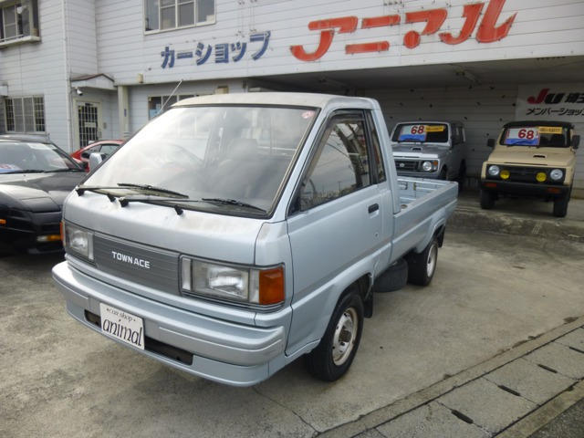 トヨタ ハイエーストラック 