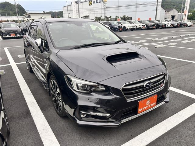 スバル レヴォーグ 