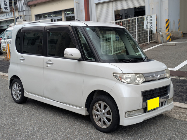ダイハツ タントカスタム 