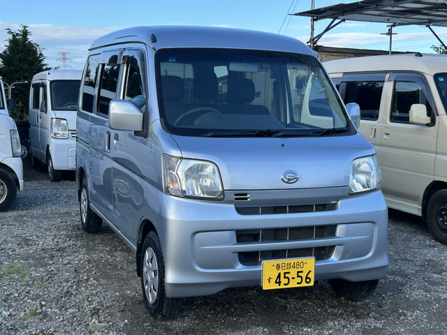 ダイハツ ハイゼットカーゴ 