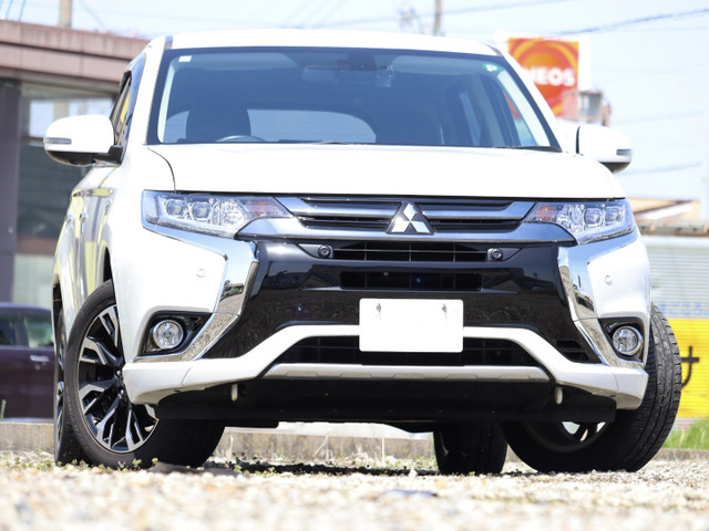 三菱 アウトランダーPHEV 