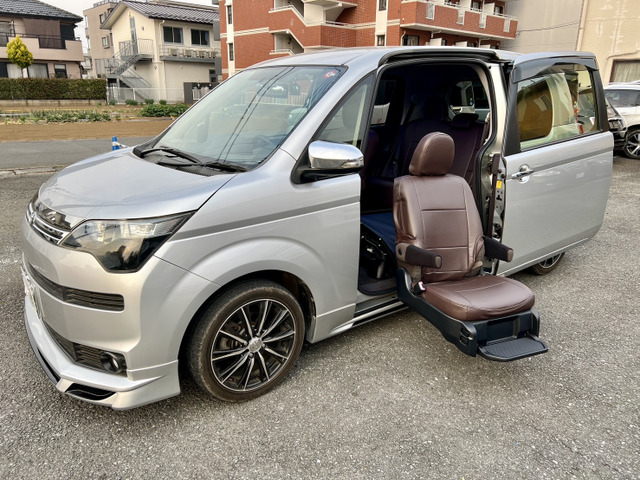 トヨタ スペイド 
