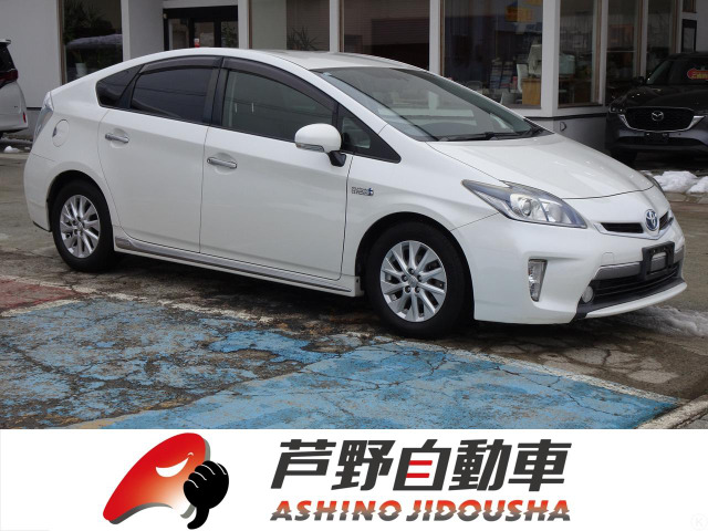 トヨタ プリウスPHV 
