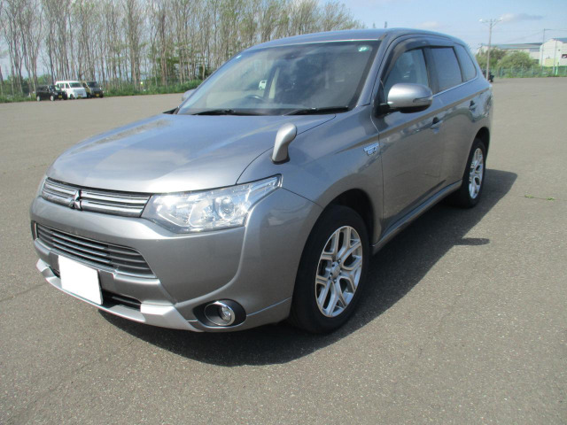 三菱 アウトランダーPHEV 