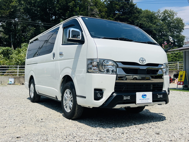 トヨタ ハイエースバン 