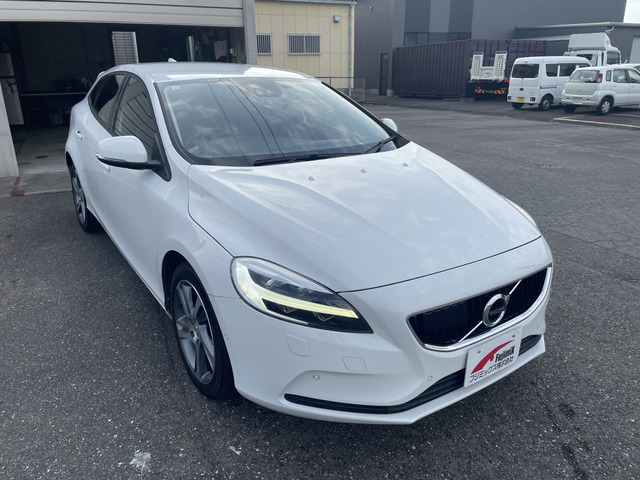 ボルボ V40 