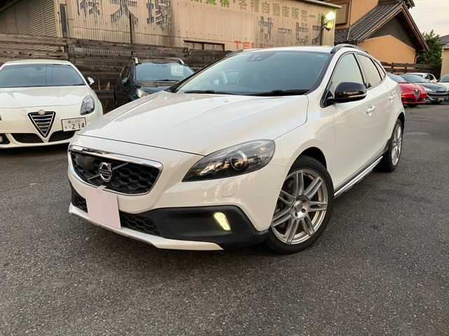 ボルボ V40クロスカントリー 