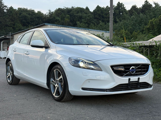 ボルボ V40 