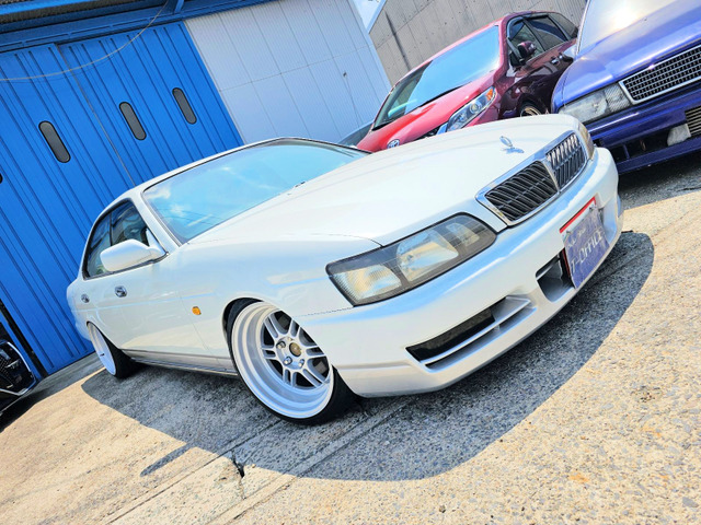 日産 ローレル 
