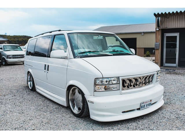 GMC サファリ 