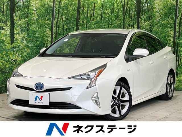 トヨタ プリウス 