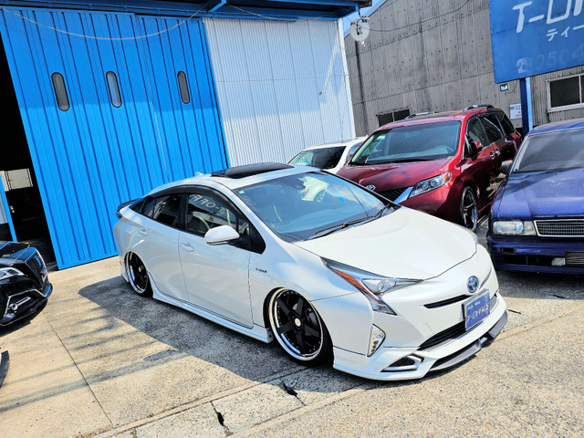 トヨタ プリウスPHV 