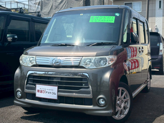 ダイハツ タントカスタム 