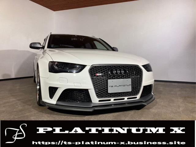 アウディ RS4アバント 