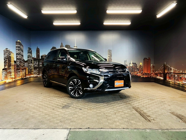 三菱 アウトランダーPHEV 