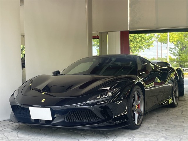 フェラーリ F8トリブート 
