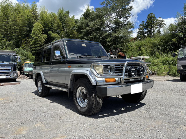 トヨタ ランドクルーザープラド 