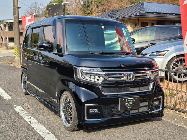 ホンダ N-BOXカスタム 