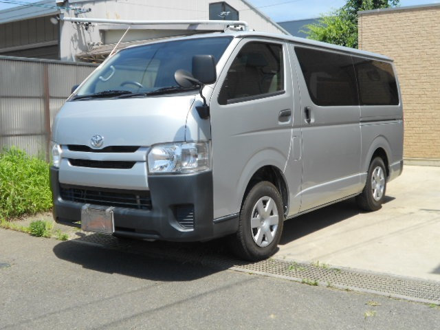 トヨタ ハイエースバン 