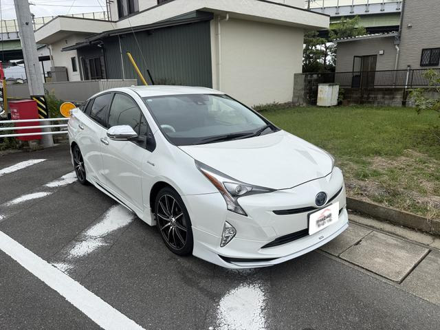 トヨタ プリウス 