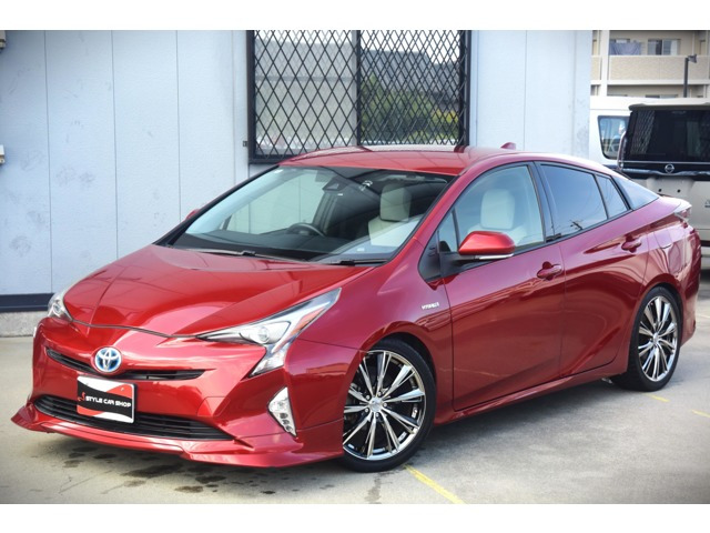 トヨタ プリウス 