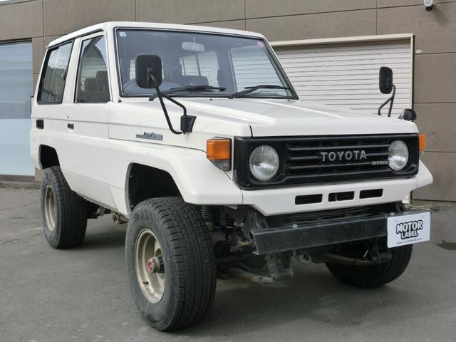 トヨタ ランドクルーザー70 