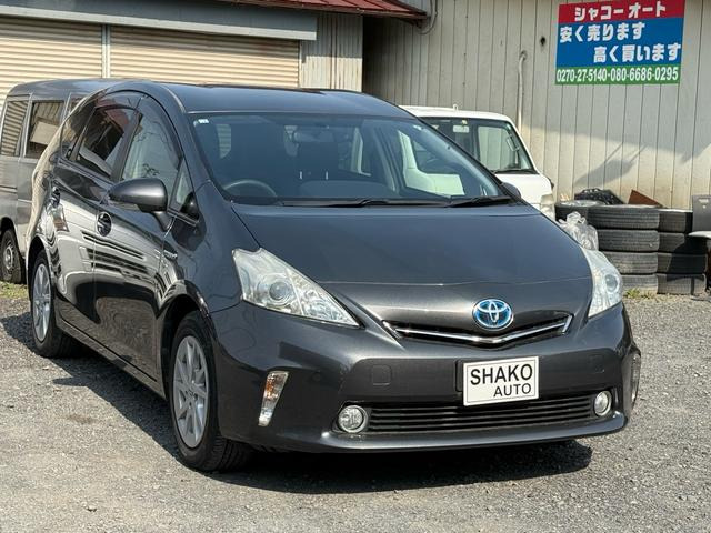 トヨタ プリウスα 