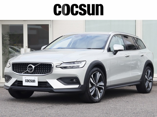 ボルボ V60クロスカントリー 